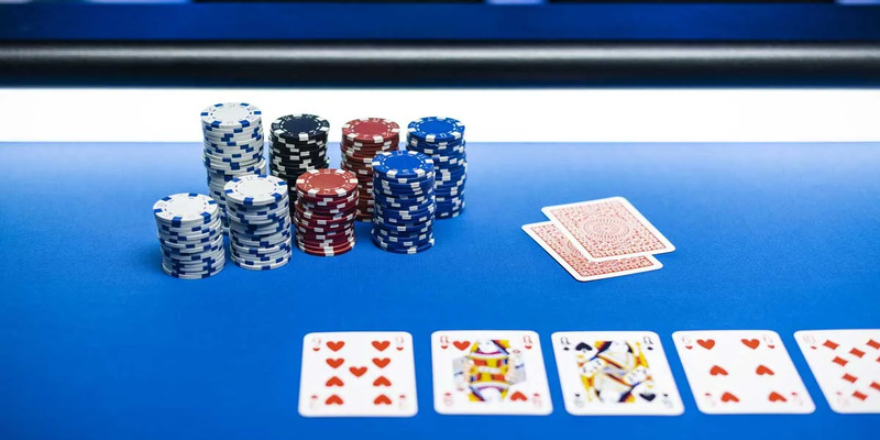 Cách chơi poker chi tiết và cụ thể tại 789WIN